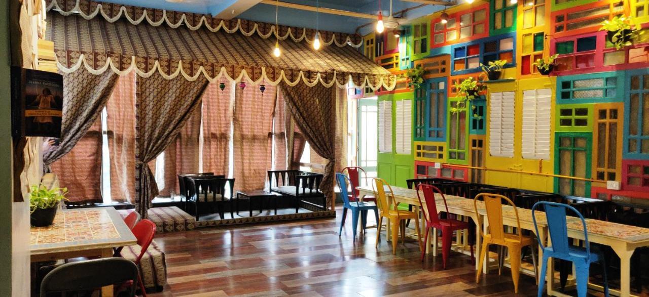 Salaam Namastey Backpackers Hostel Mumbai Exterior photo