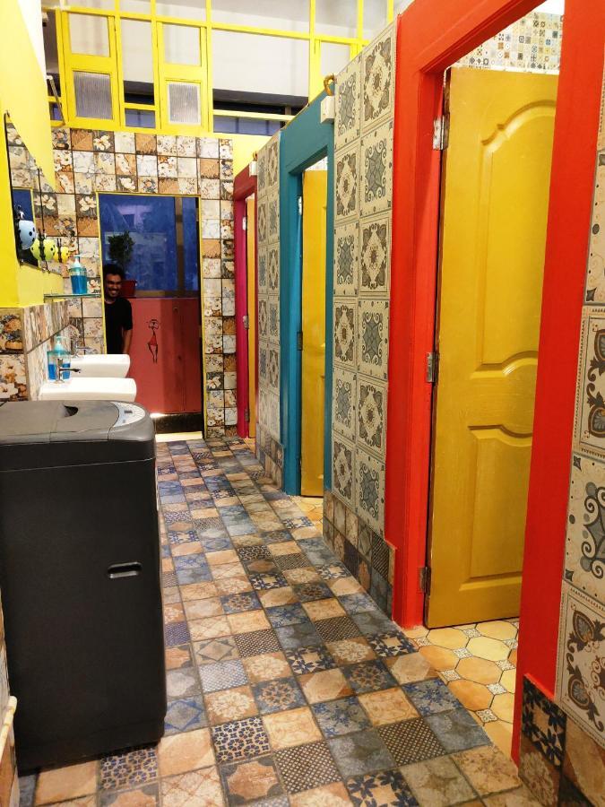 Salaam Namastey Backpackers Hostel Mumbai Exterior photo