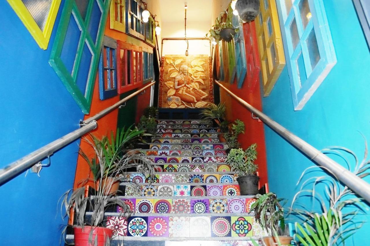 Salaam Namastey Backpackers Hostel Mumbai Exterior photo