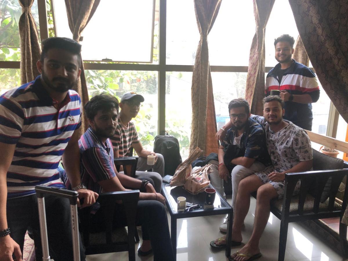 Salaam Namastey Backpackers Hostel Mumbai Exterior photo